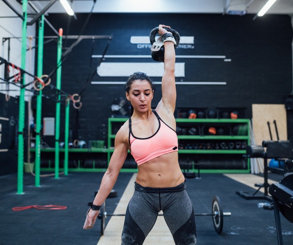 Strength training exercise supporting fat loss and metabolism